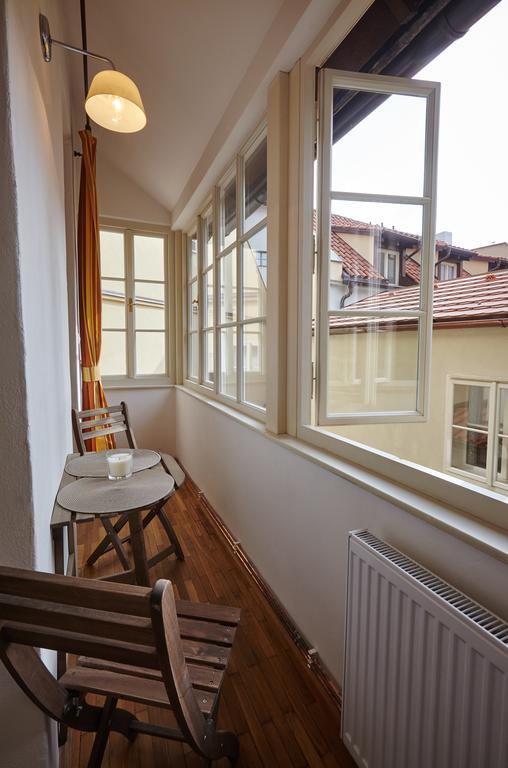 Queen Bee Apartments براغ الغرفة الصورة